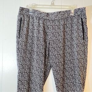 New York & Company Black and White Checkered Patterned Slacks Size Large